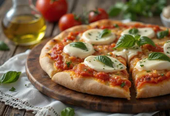 Pica Margarita me Mozzarella di Bufala e servirur