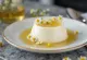 Panna Cotta me shtogu e shërbyer