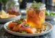 Salmon turshi pikant me uthull në kavanoz